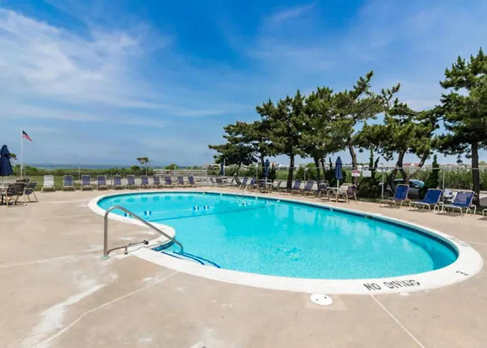 Beach Club 127 A